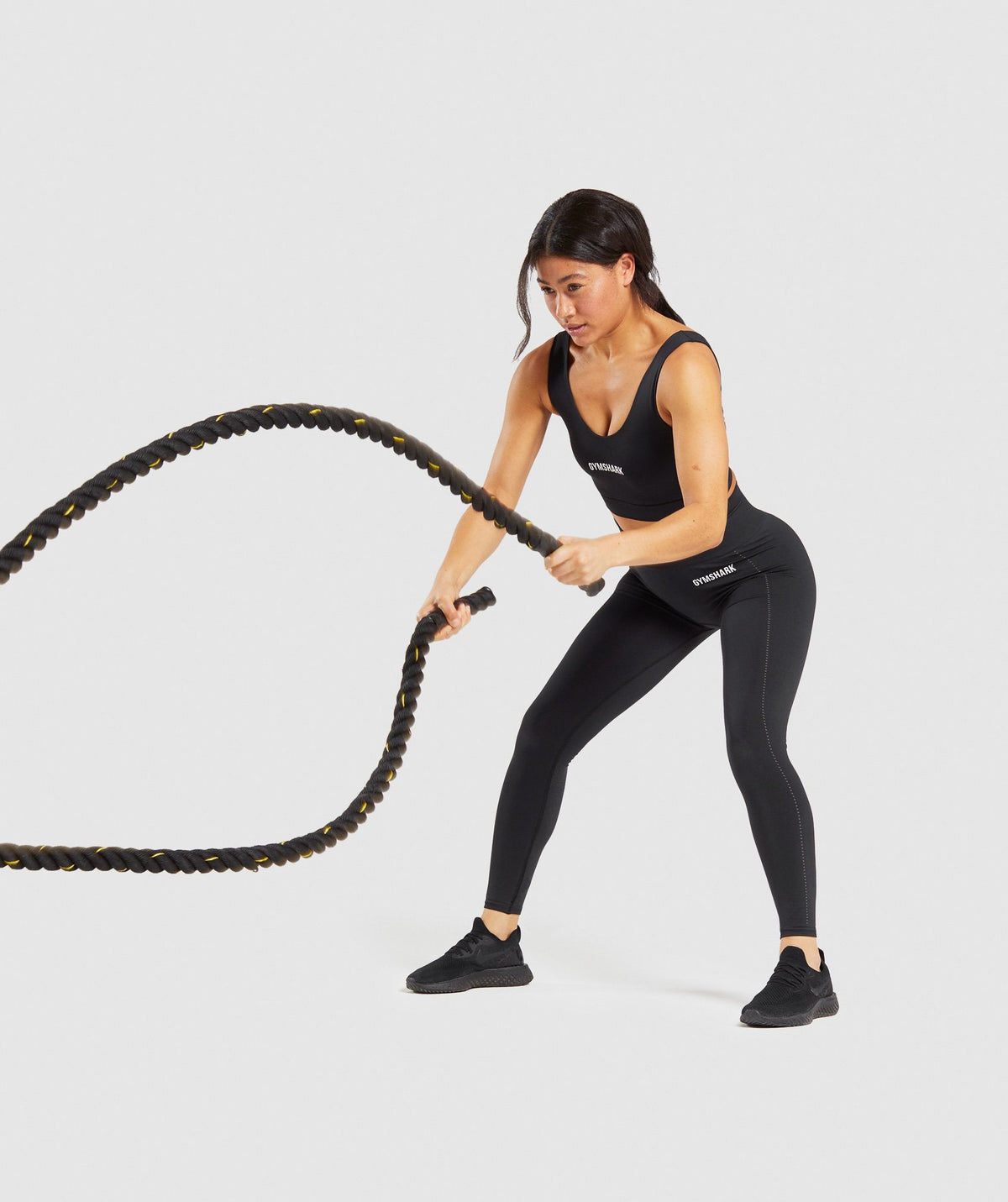 gymshark-breeze-lightweight-seamless-sports-bra-black