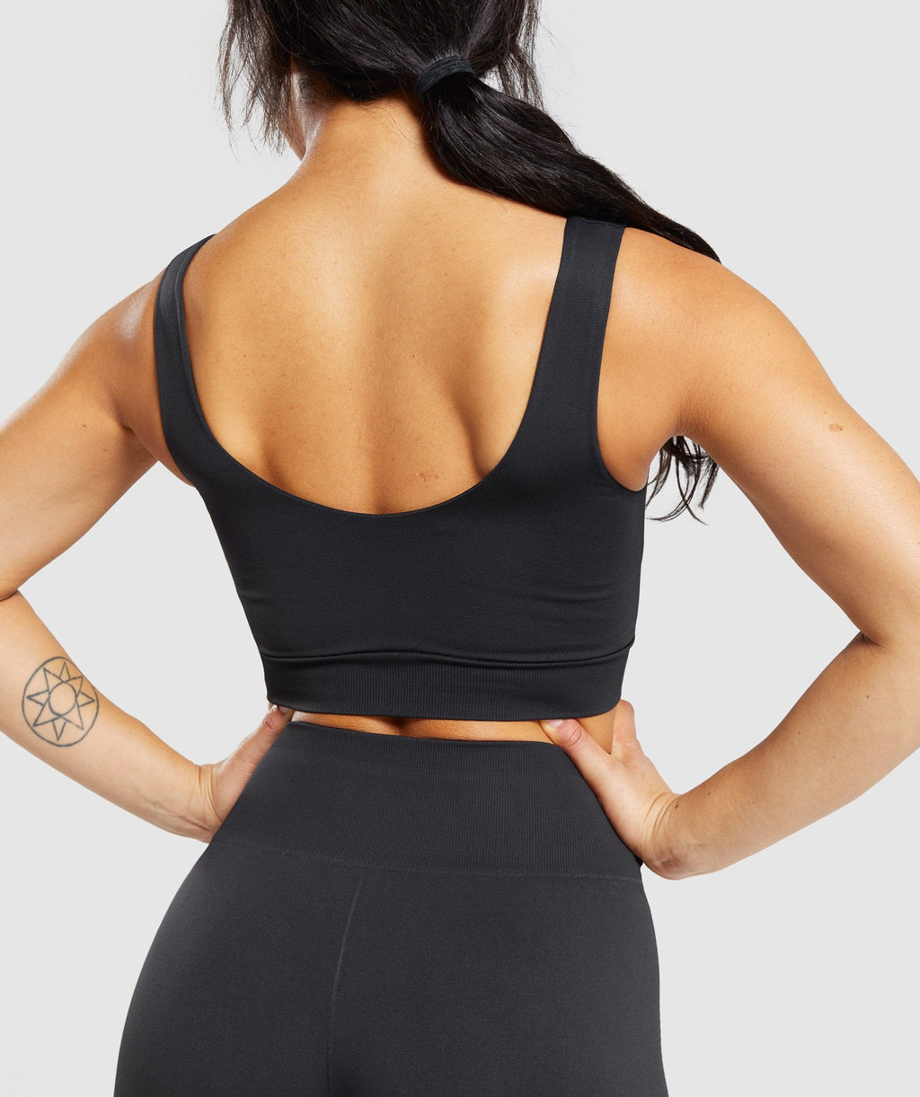 gymshark-breeze-lightweight-seamless-sports-bra-black