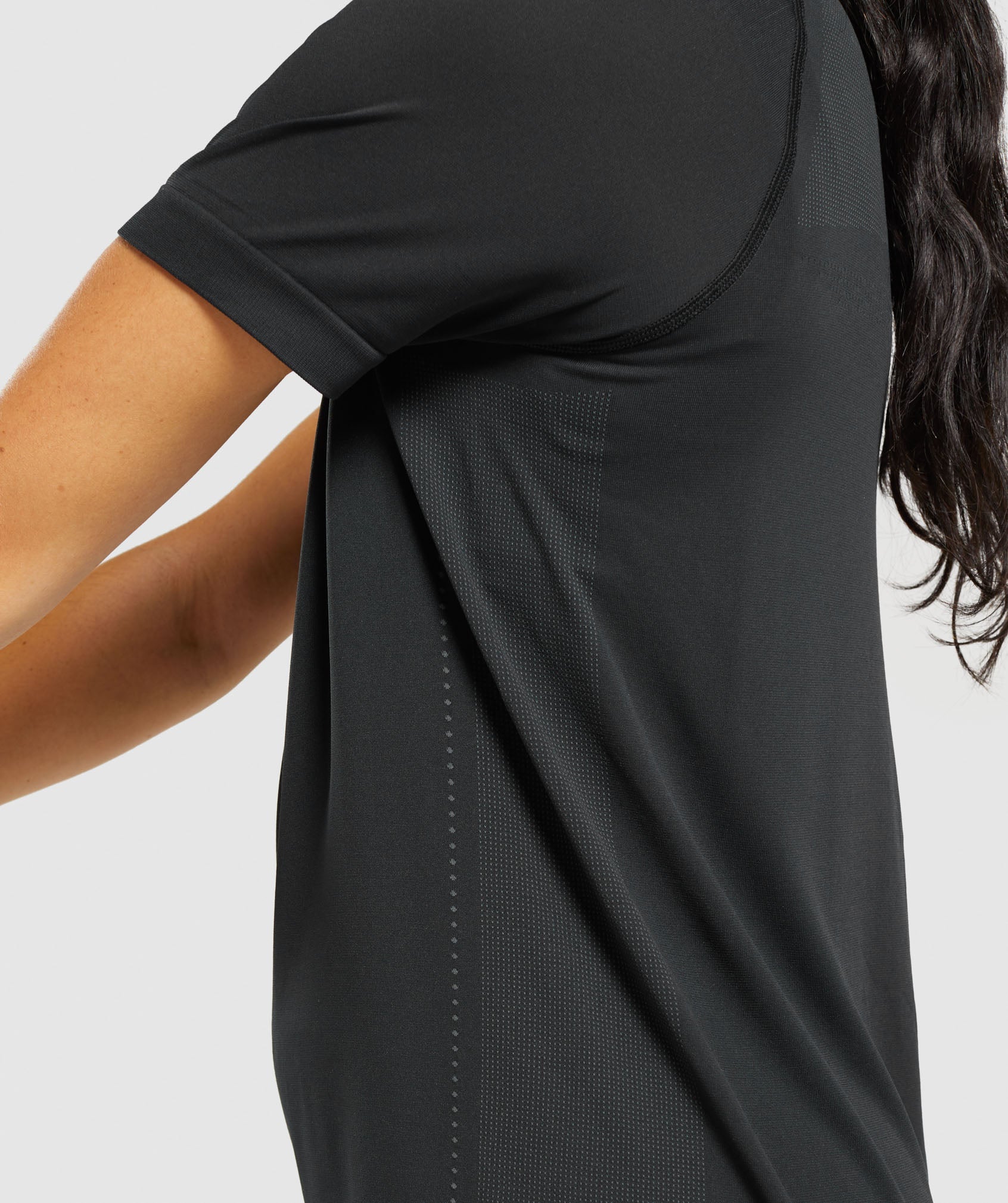 gymshark-breeze-lightweight-seamless-t-shirt-black