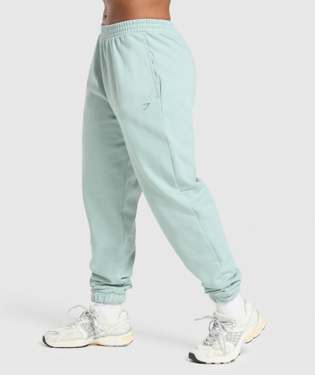 gymshark-back-gains-graphic-joggers-morning-blue-ss25