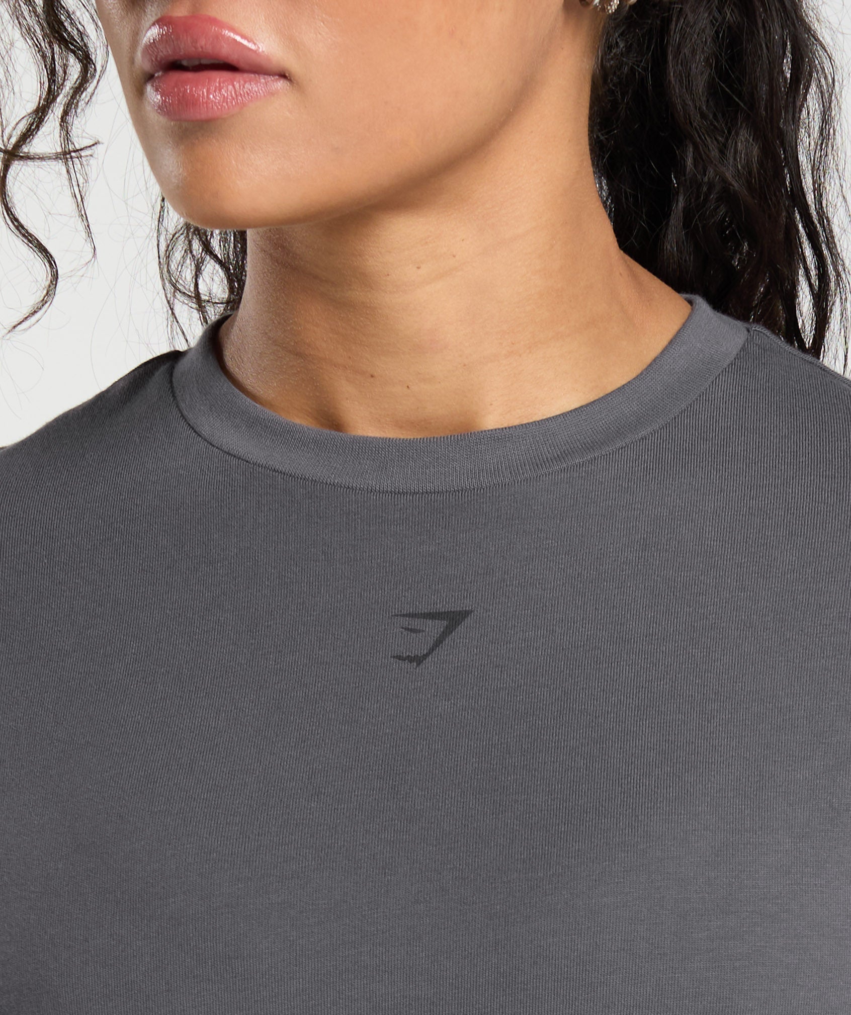 gymshark-back-gains-graphic-oversized-tee-graphite-grey-ss25
