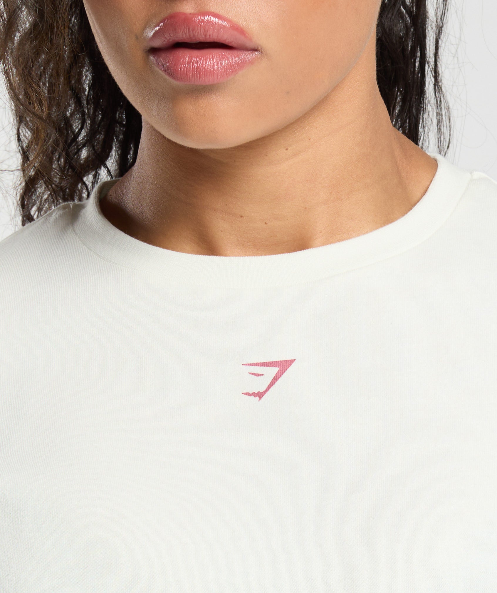 gymshark-back-gains-graphic-oversized-tee-soft-white-ss25