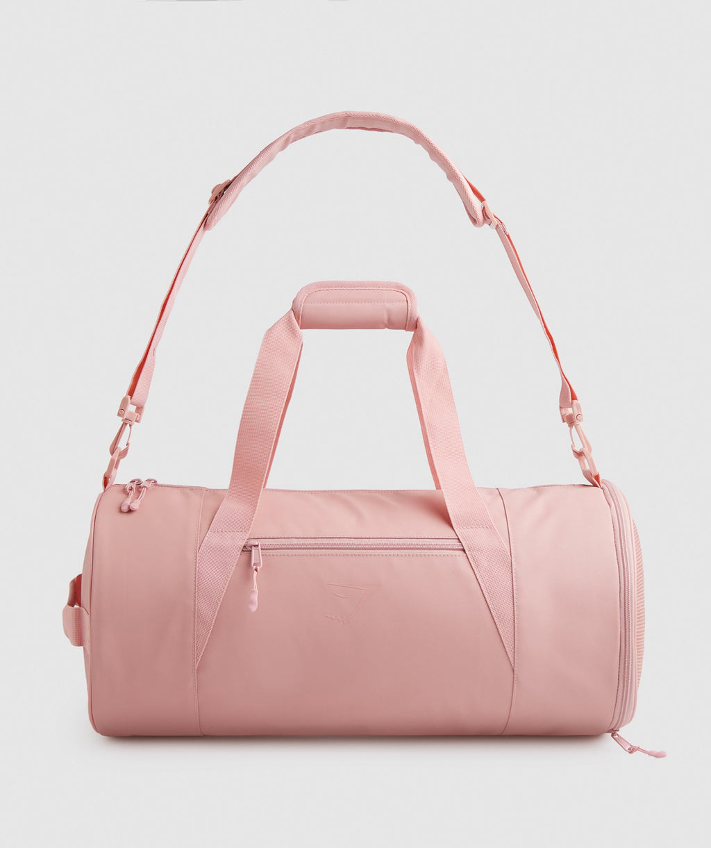 gymshark-barrel-bag-paige-pink-ss22