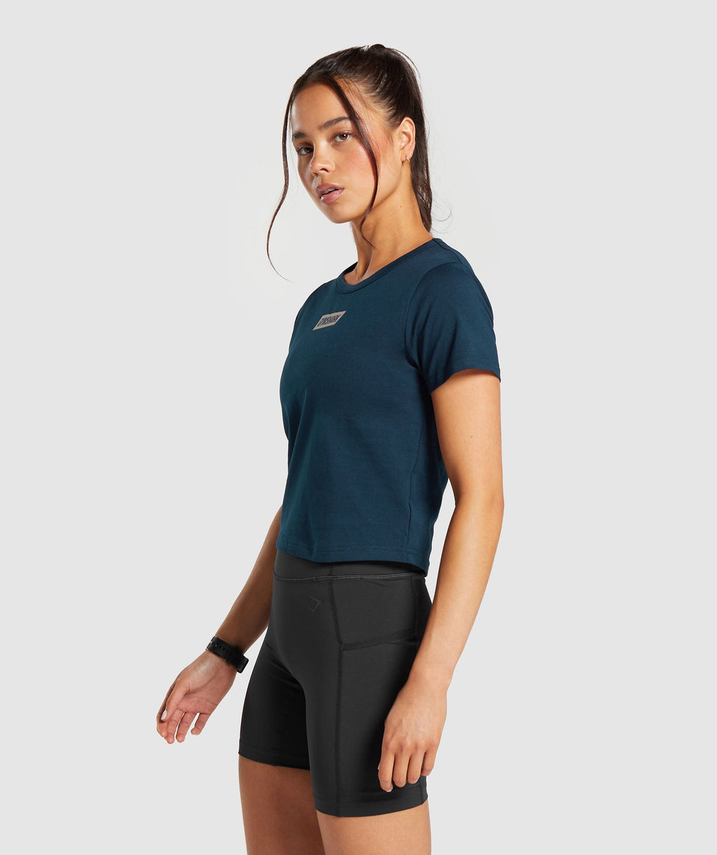 gymshark-block-crop-top-navy-ss24