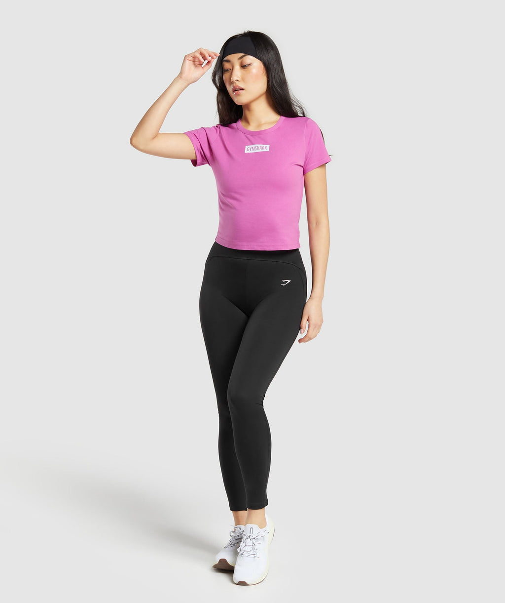 gymshark-block-crop-top-shelly-pink-ss24