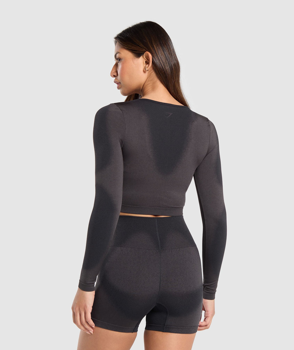 gymshark-blur-seamless-long-sleeve-crop-top-black-asphalt-grey-ss24
