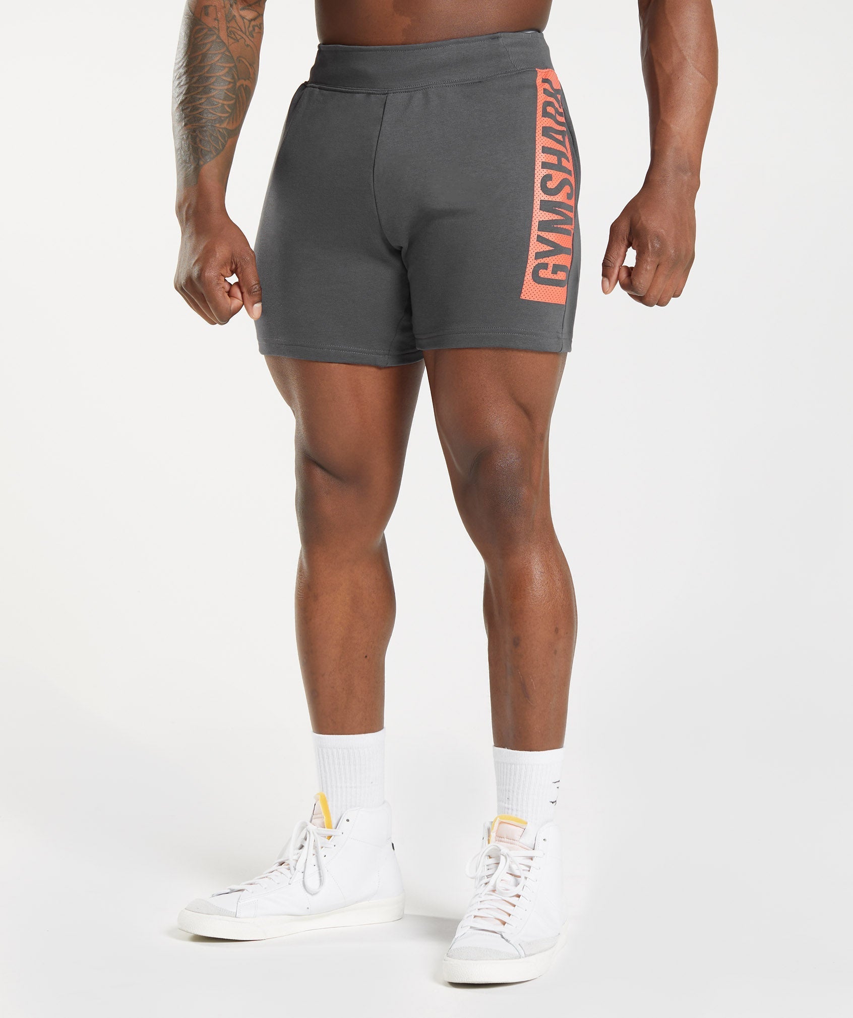 gymshark-bold-shorts-silhouette-grey-ss23