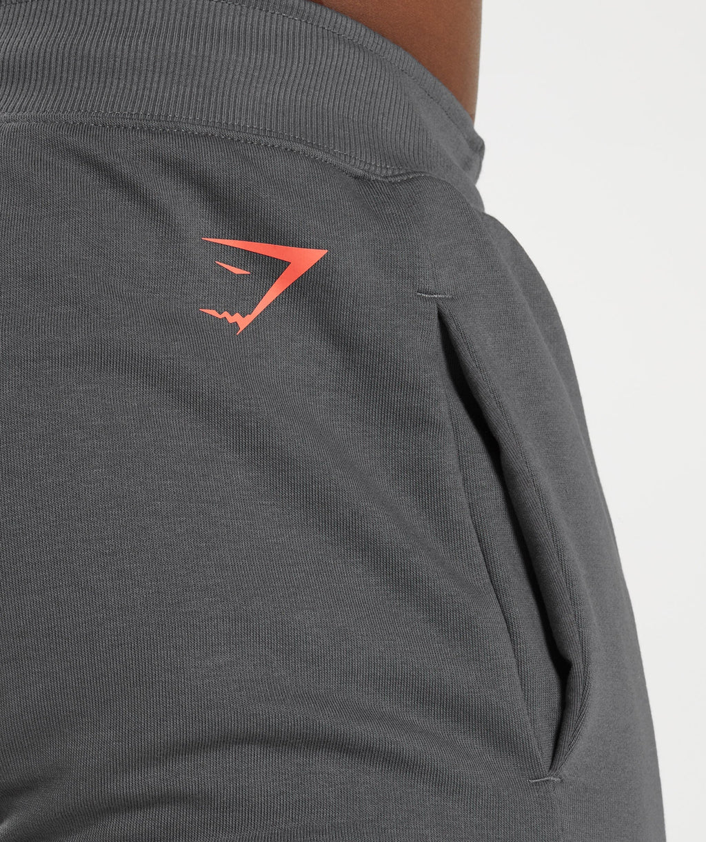 gymshark-bold-shorts-silhouette-grey-ss23