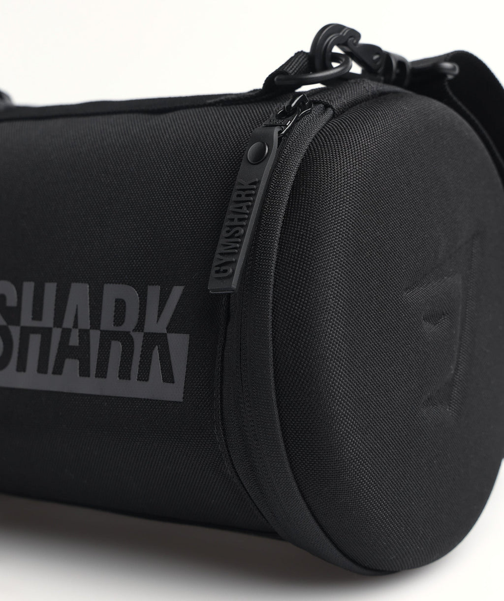 gymshark-bold-bag-black-aw22