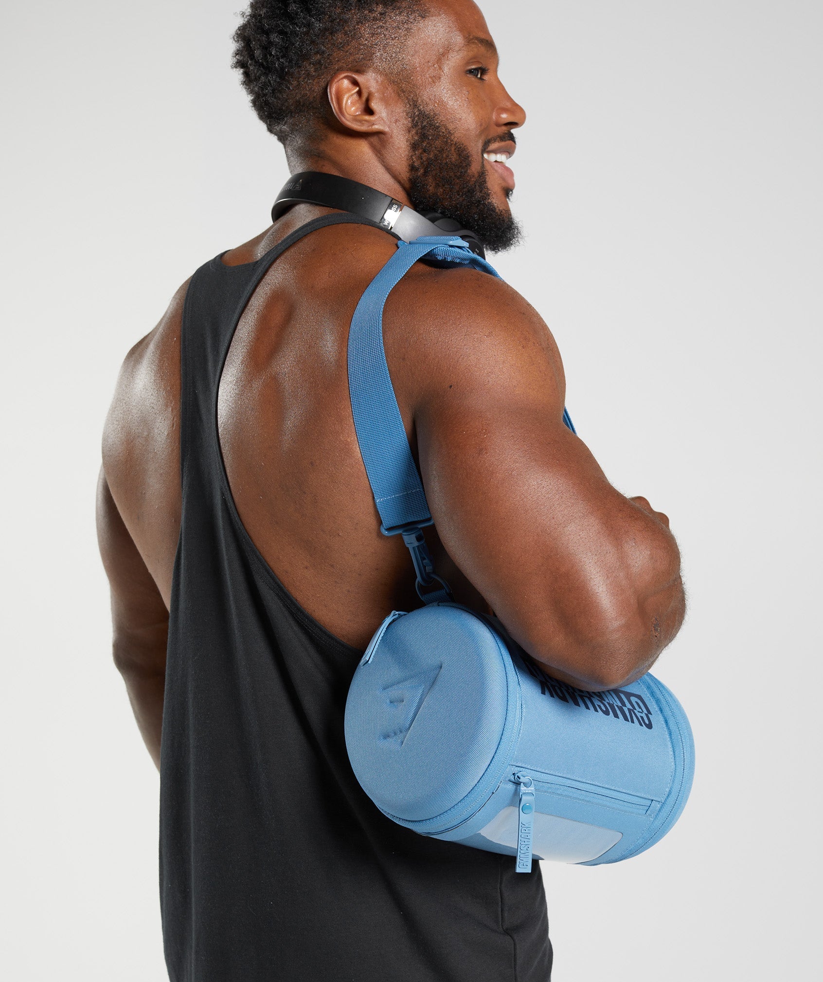 gymshark-bold-bag-coastal-blue-aw22