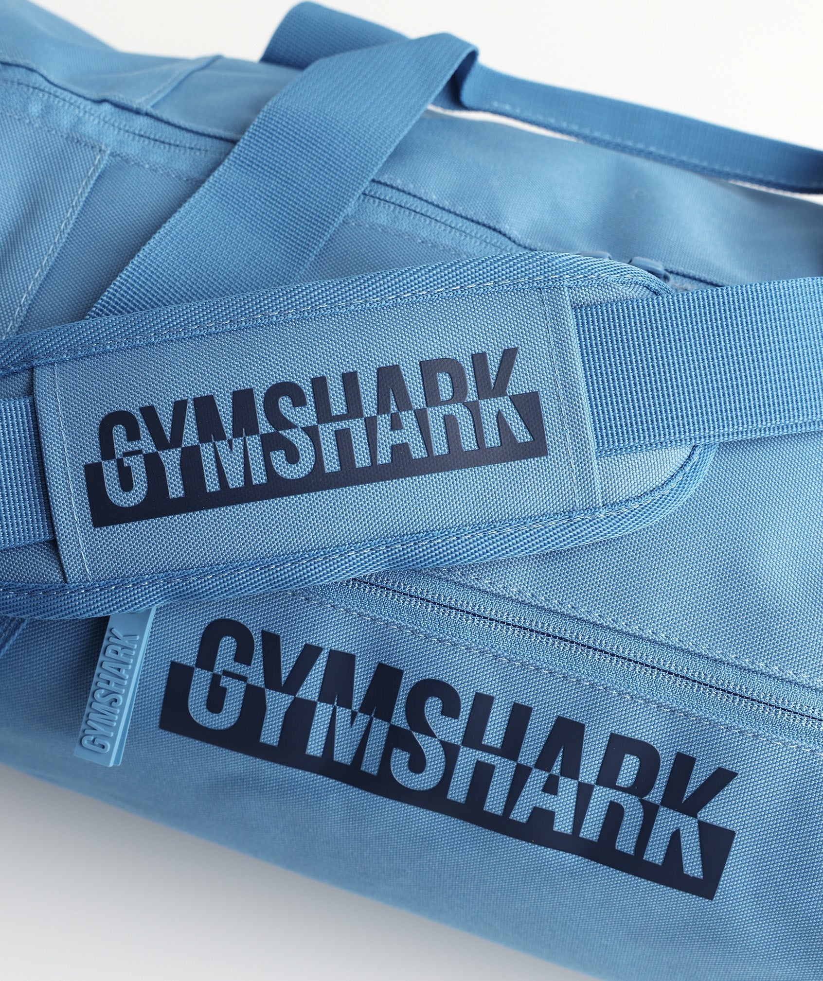 gymshark-bold-barrel-bag-coastal-blue-aw22