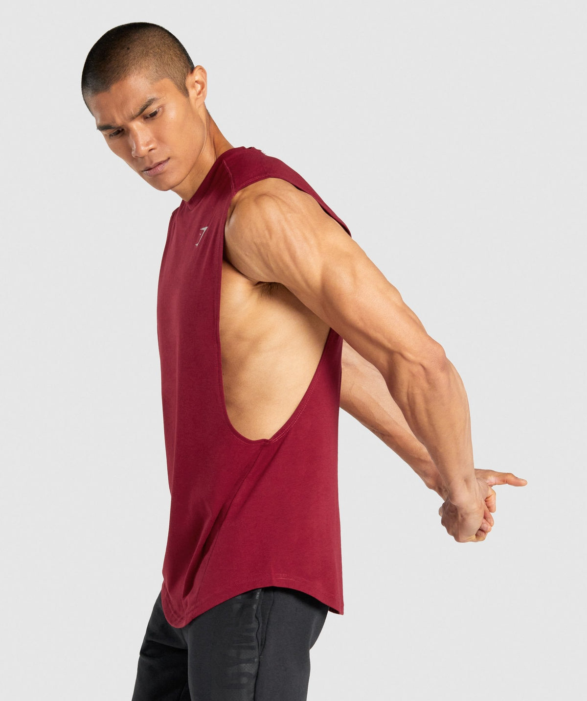 gymshark-bold-drop-arm-tank-burgundy-aw21