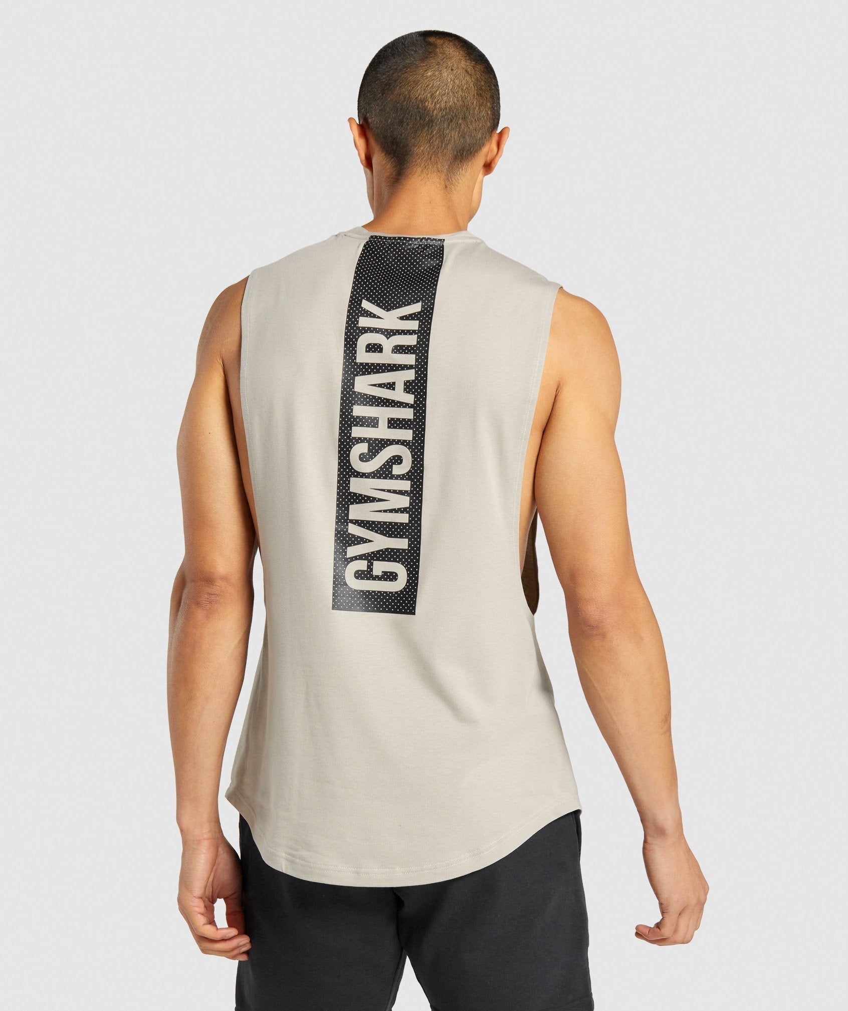 gymshark-bold-drop-arm-tank-grey-aw21