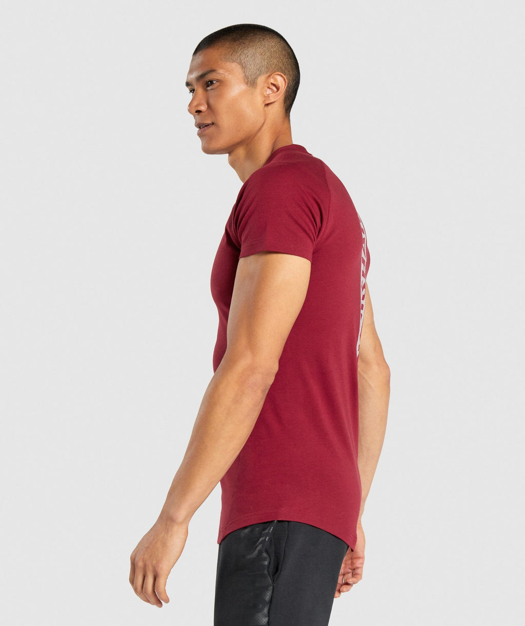 gymshark-bold-muscle-fit-t-shirt-burgundy-aw21