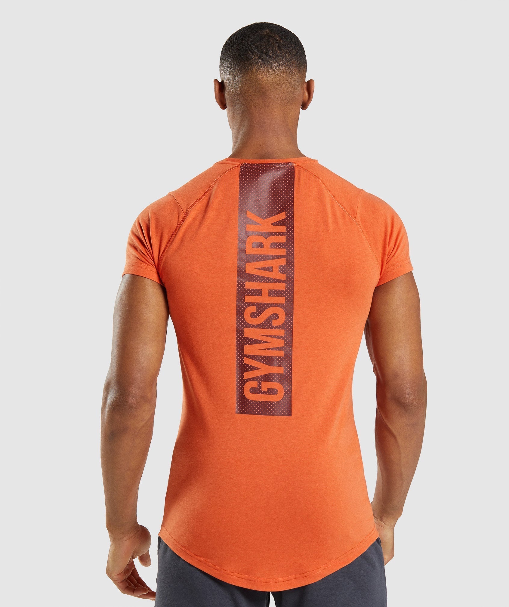 gymshark-bold-t-shirt-clay-orange-ss22-1