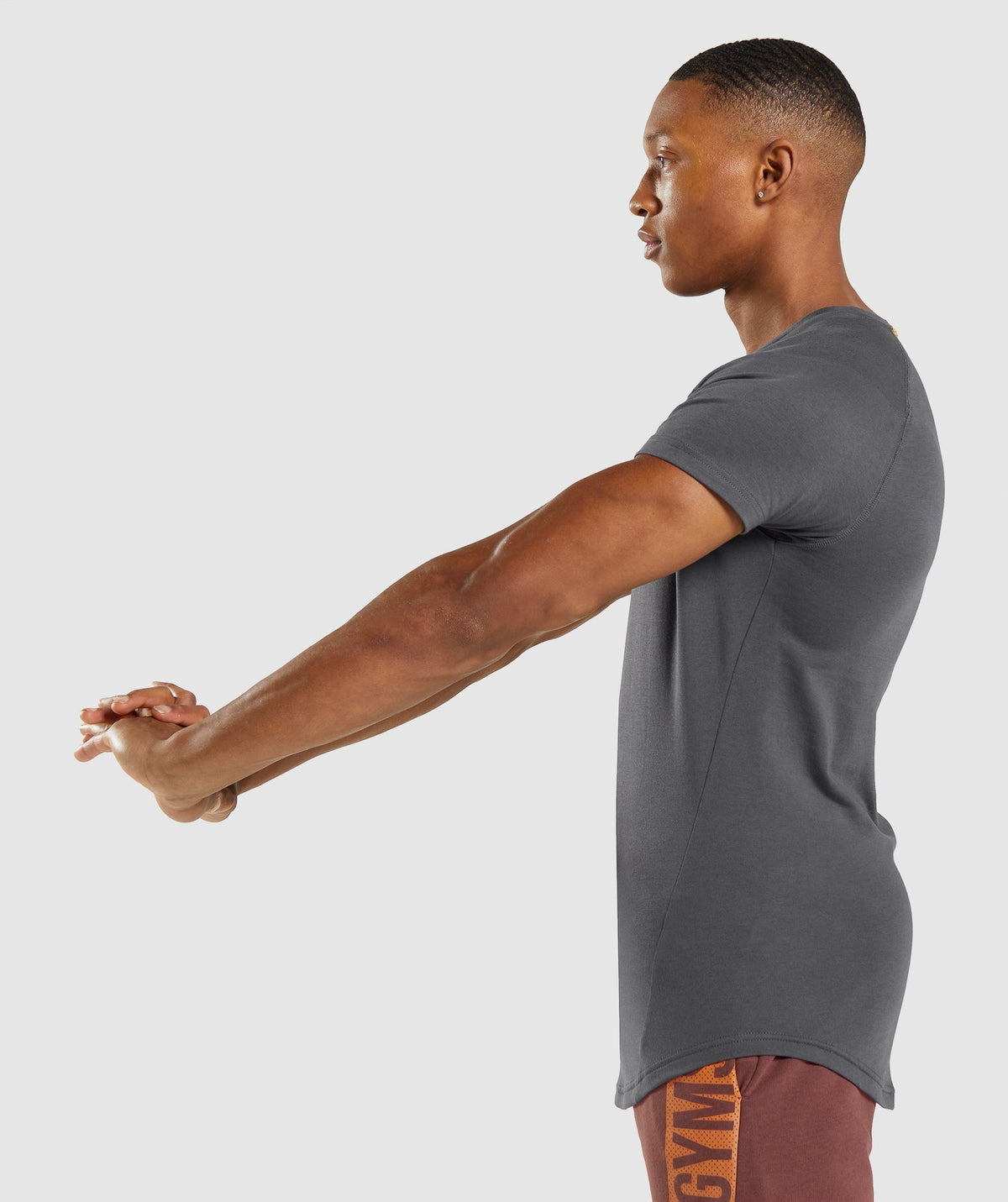 gymshark-bold-t-shirt-onyx-grey-ss22-1