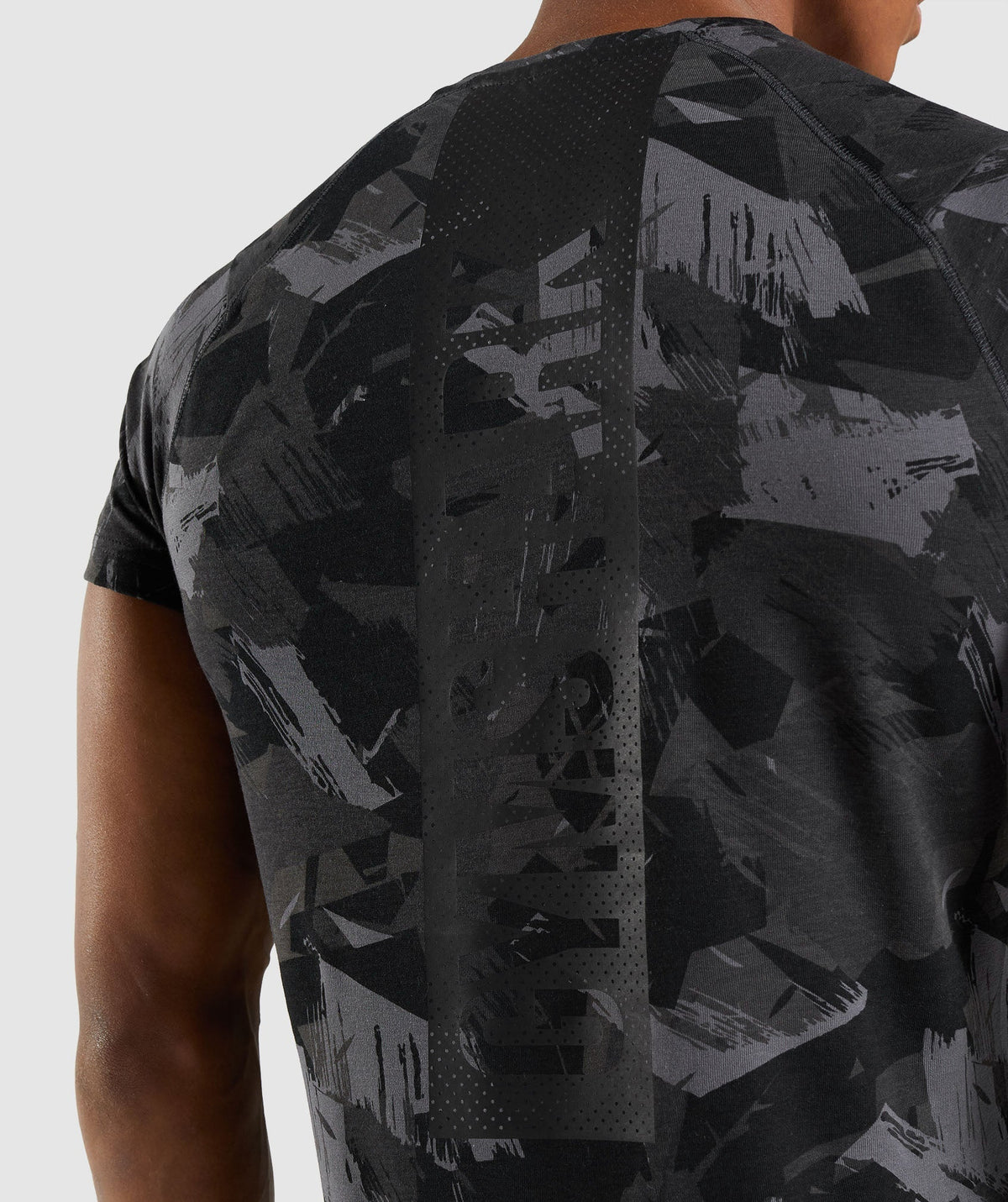 gymshark-bold-t-shirt-grey-print-ss22-1