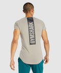 gymshark-bold-muscle-fit-t-shirt-grey-aw21