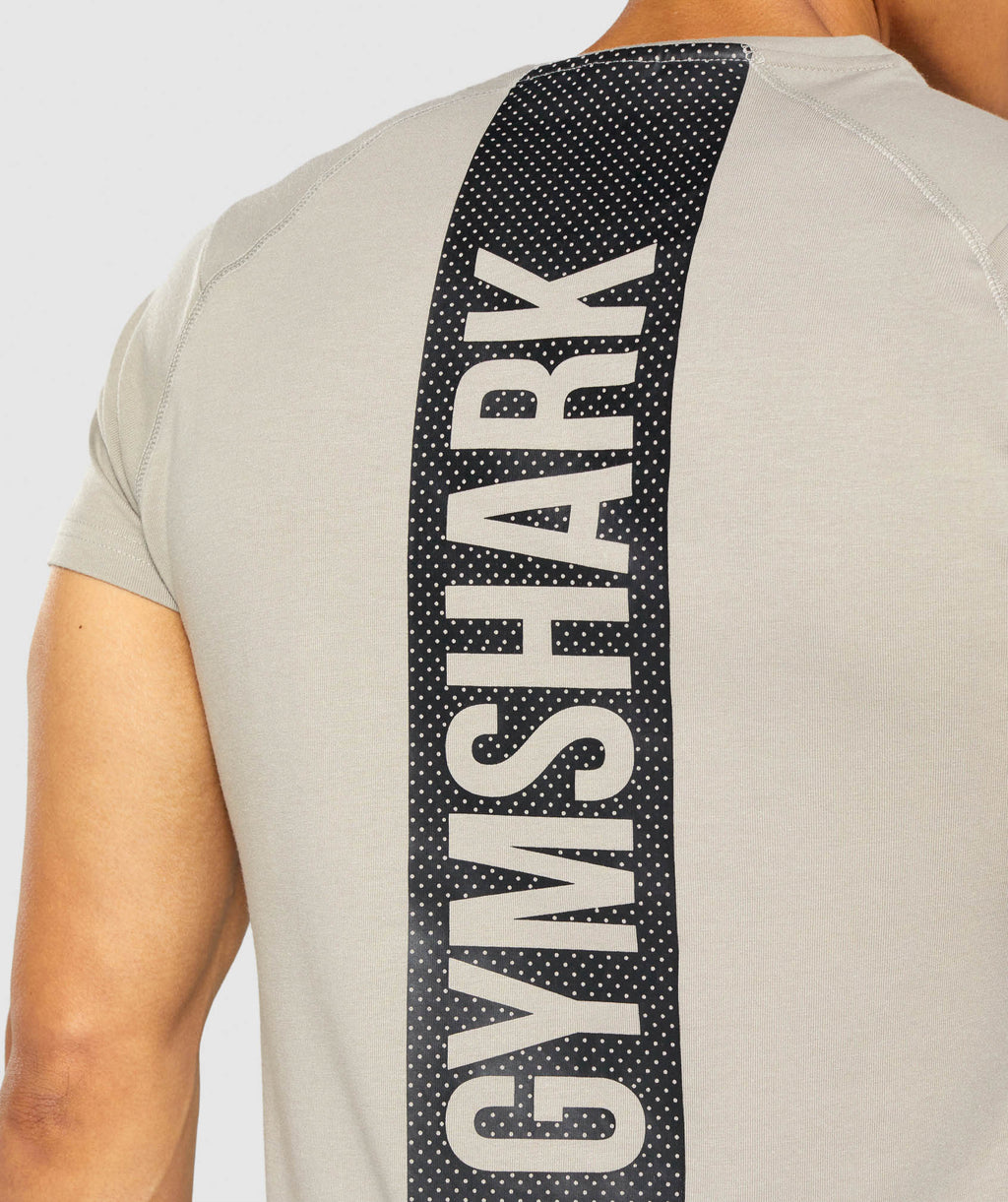 gymshark-bold-muscle-fit-t-shirt-grey-aw21