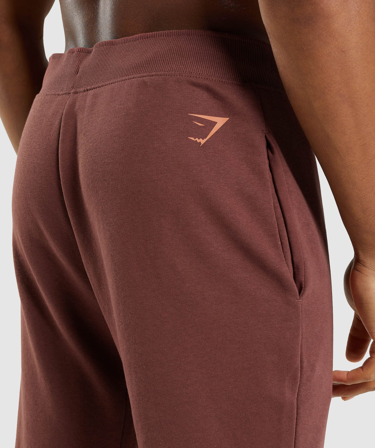 gymshark-bold-joggers-cherry-brown-ss22