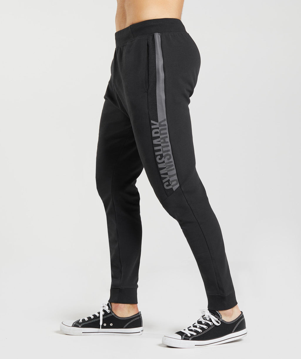 gymshark-bold-react-joggers-black-aw22
