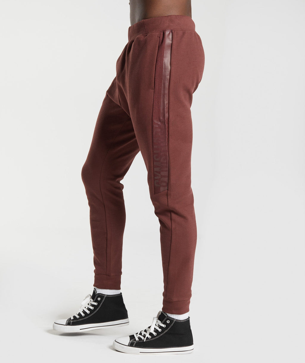 gymshark-bold-react-joggers-cherry-brown-aw22