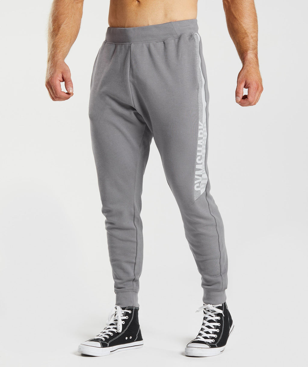 gymshark-bold-react-joggers-coin-grey-aw22