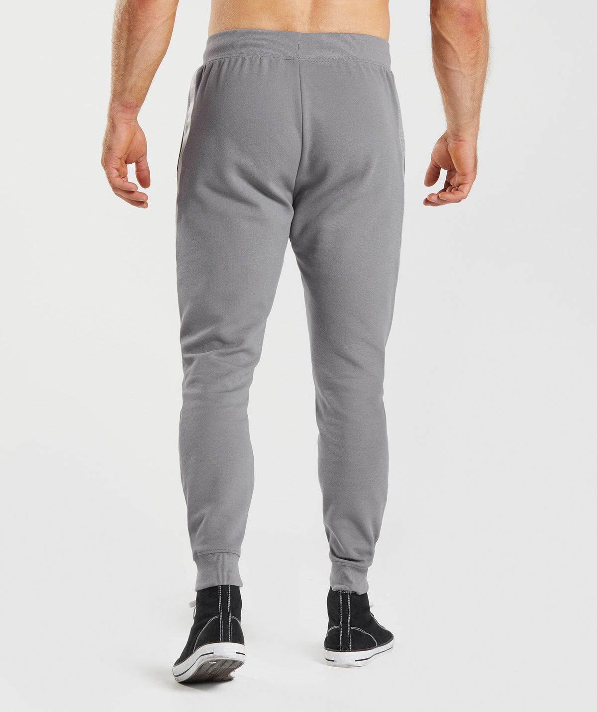 gymshark-bold-react-joggers-coin-grey-aw22