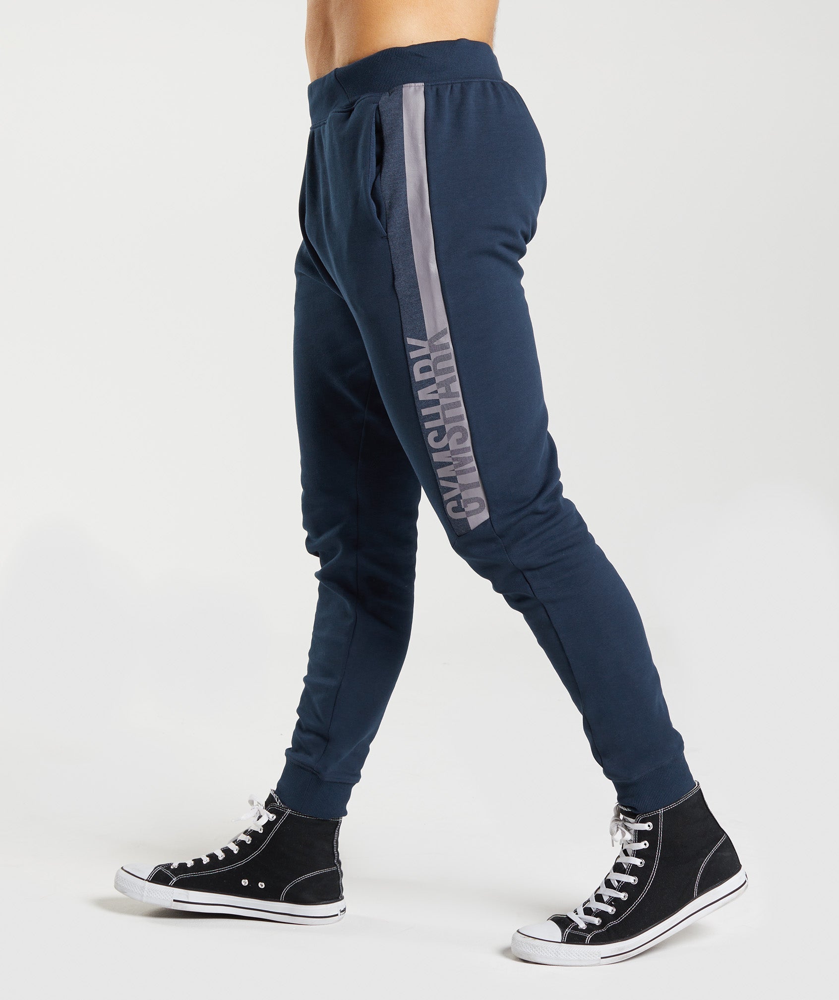 gymshark-bold-react-joggers-navy-aw22