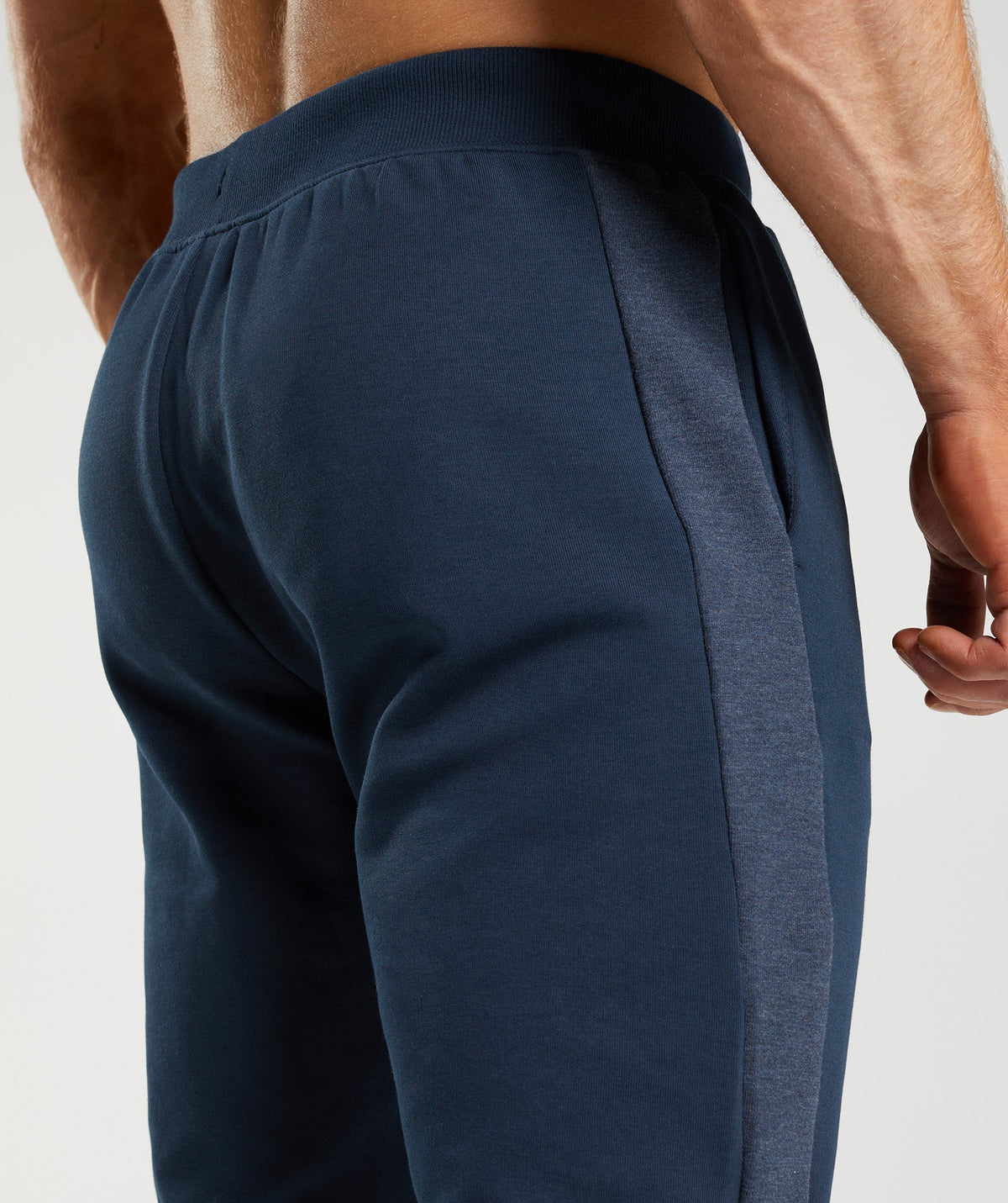 gymshark-bold-react-joggers-navy-aw22