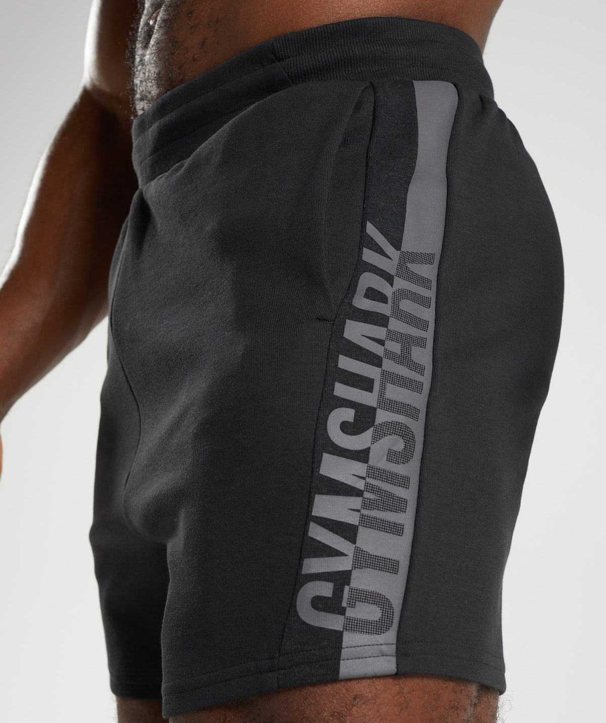 gymshark-bold-react-5-shorts-black-aw22