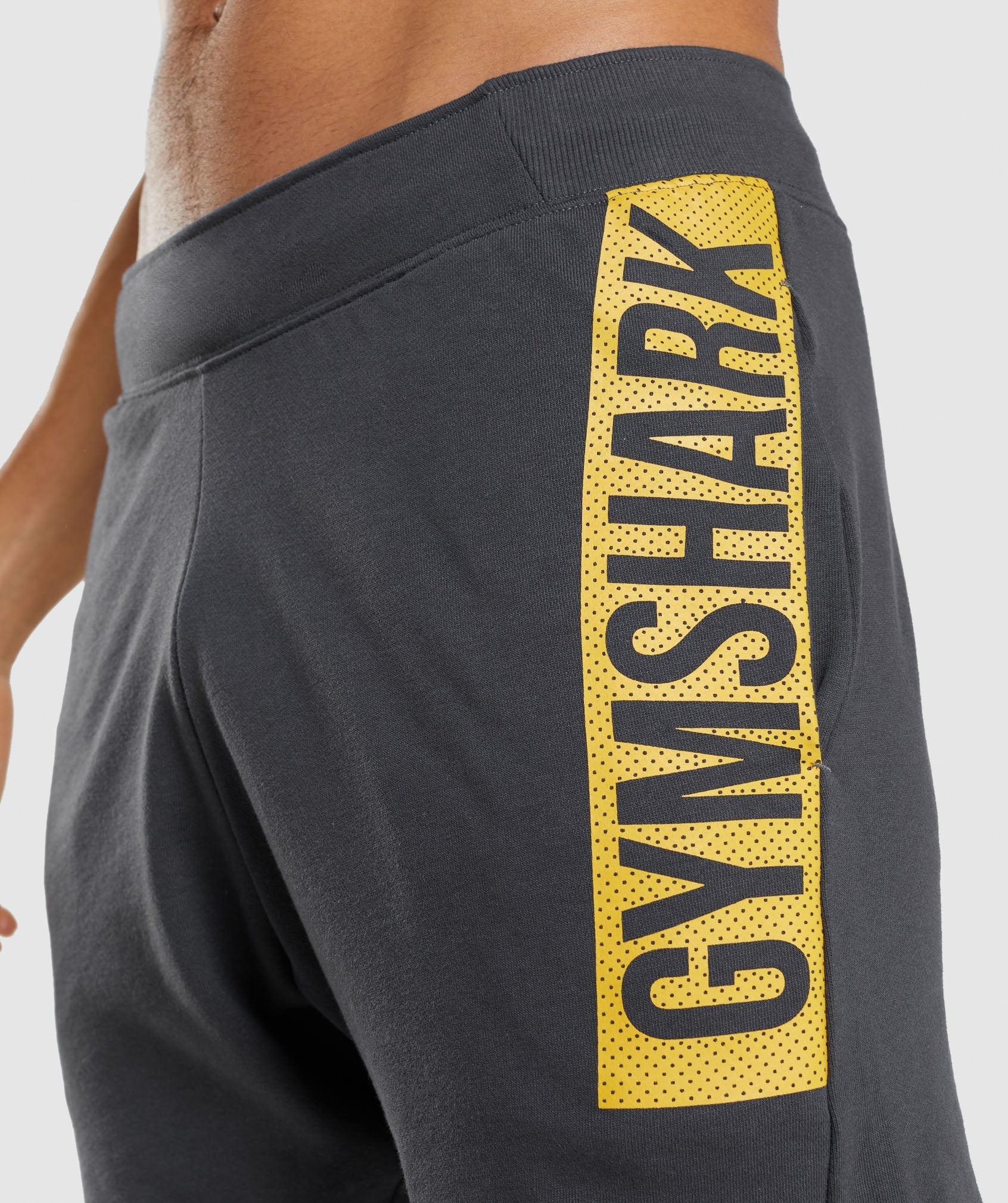 gymshark-bold-shorts-onyx-grey-ss22