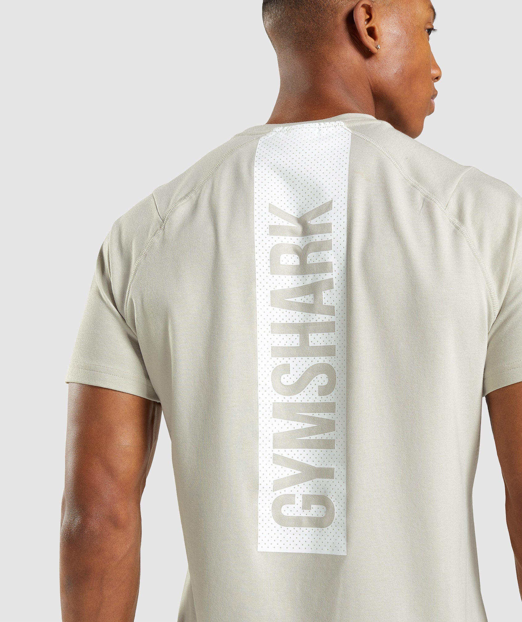gymshark-bold-t-shirt-pebble-grey-ss22