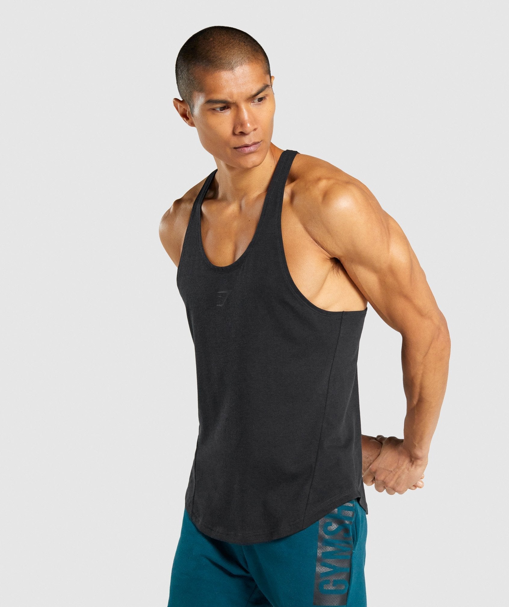 gymshark-bold-stringer-black-aw21