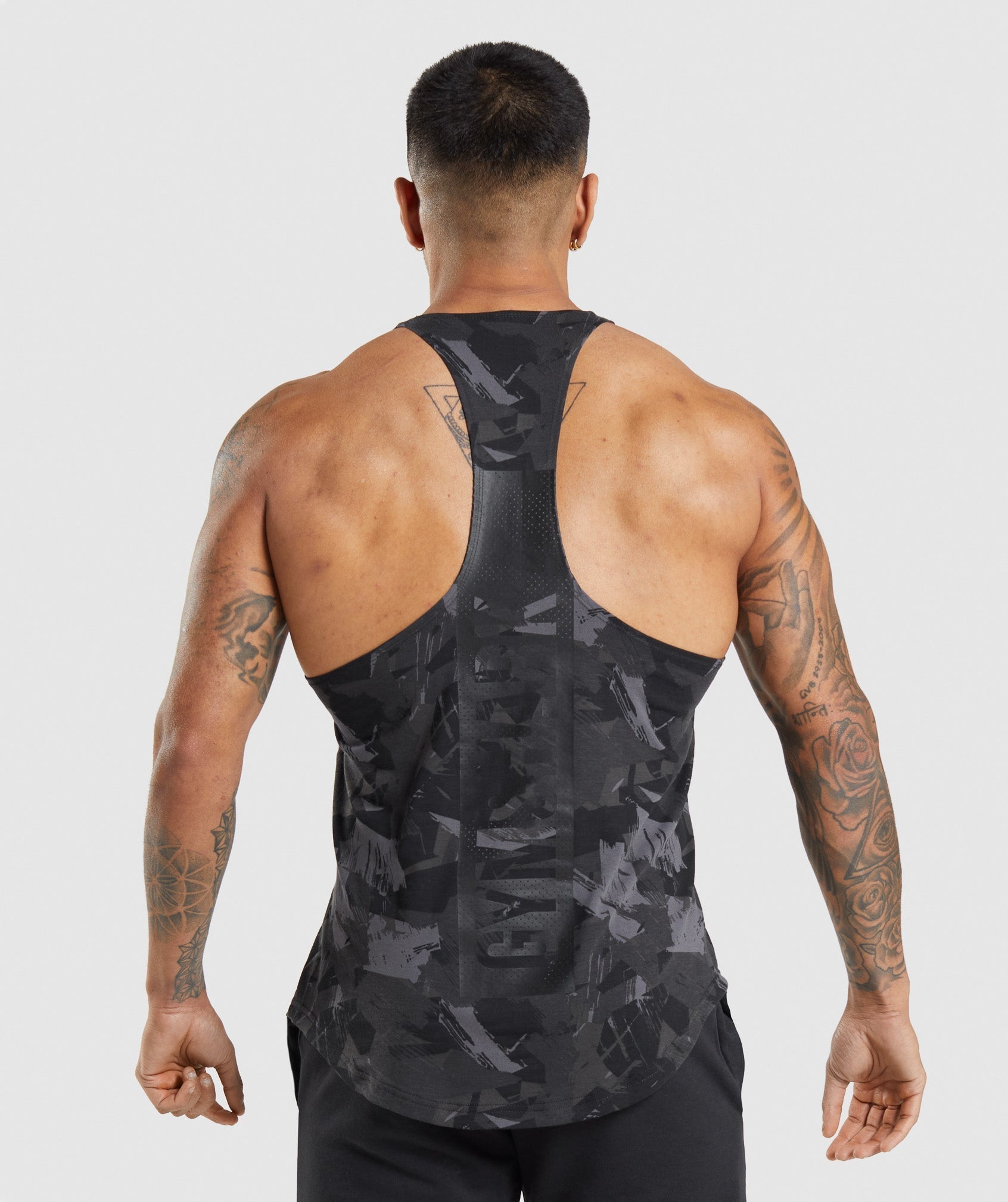 gymshark-bold-stringer-grey-print-ss22