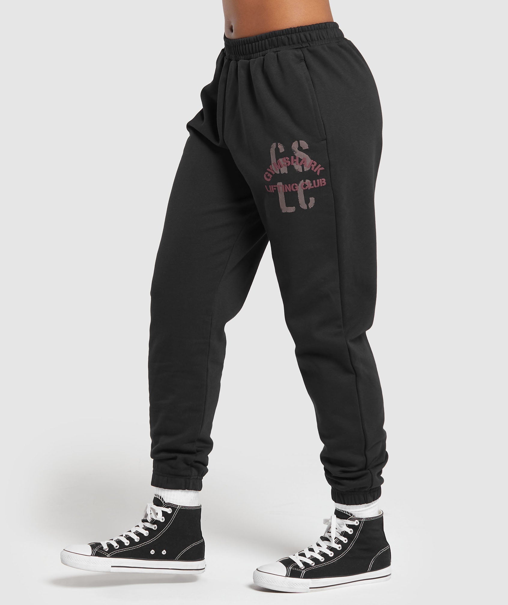 gymshark-built-graphic-joggers-black-aw23