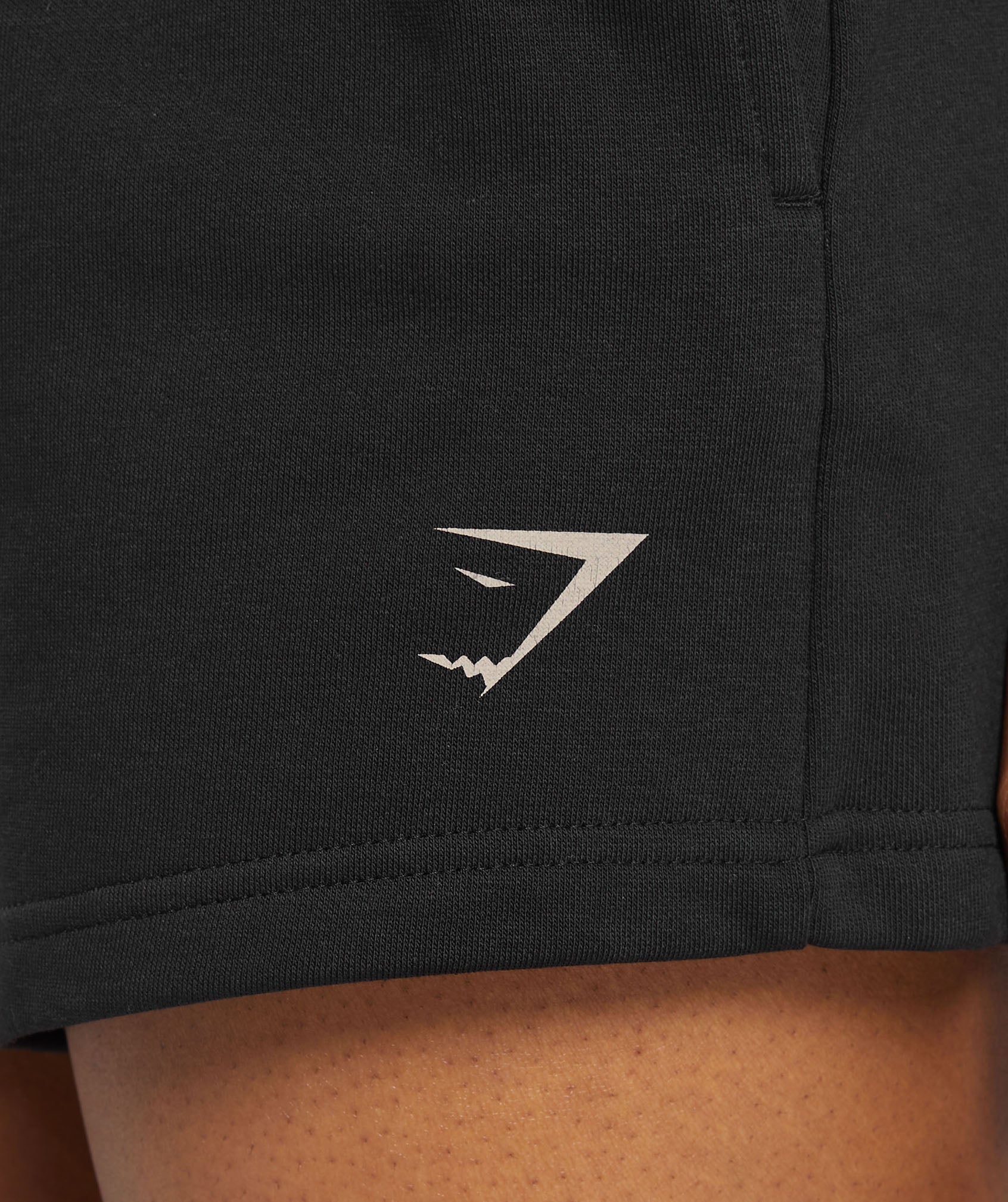 gymshark-built-graphic-shorts-black-aw23