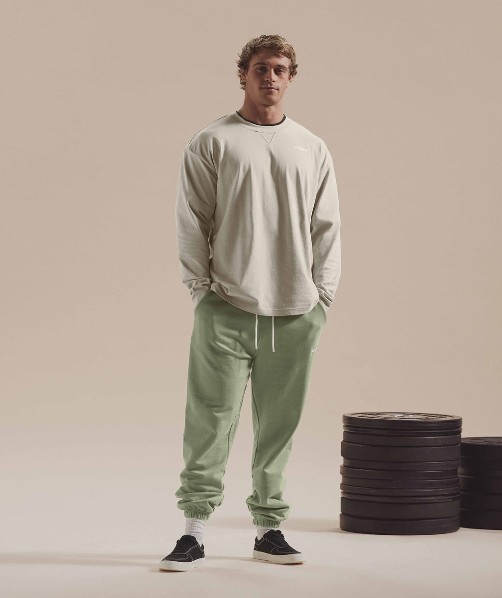 gymshark-rest-day-sweats-joggers-sage-green-aw22