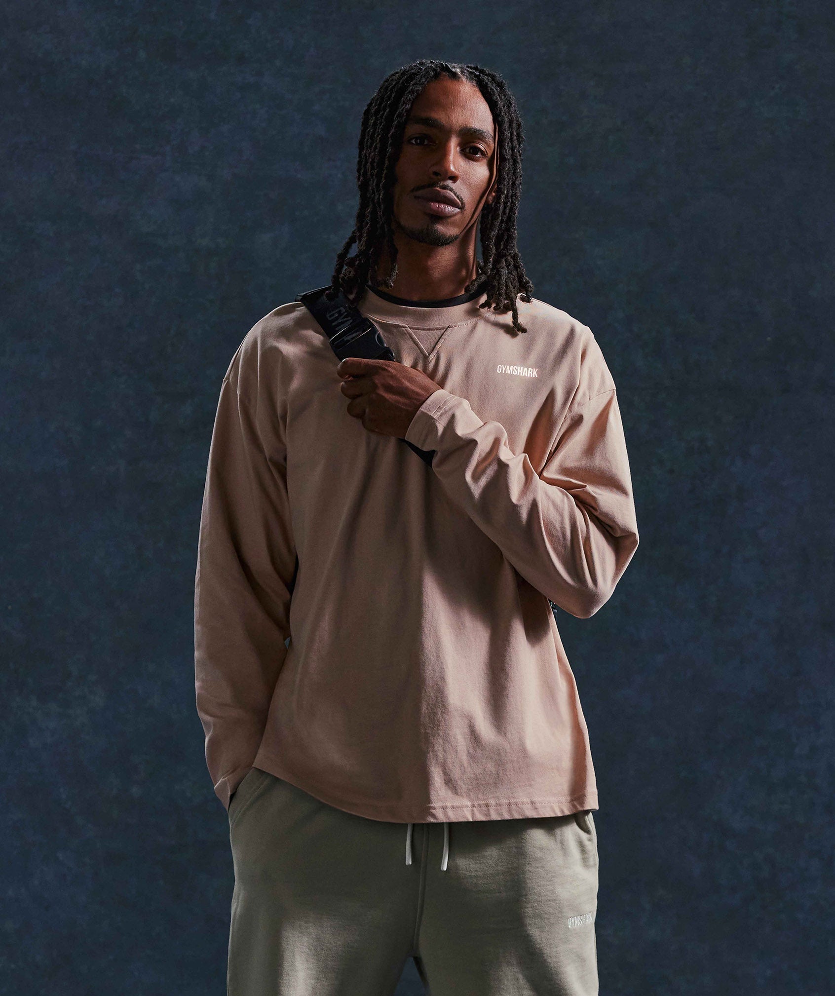 gymshark-rest-day-sweats-long-sleeve-t-shirt-dusty-taupe-aw23