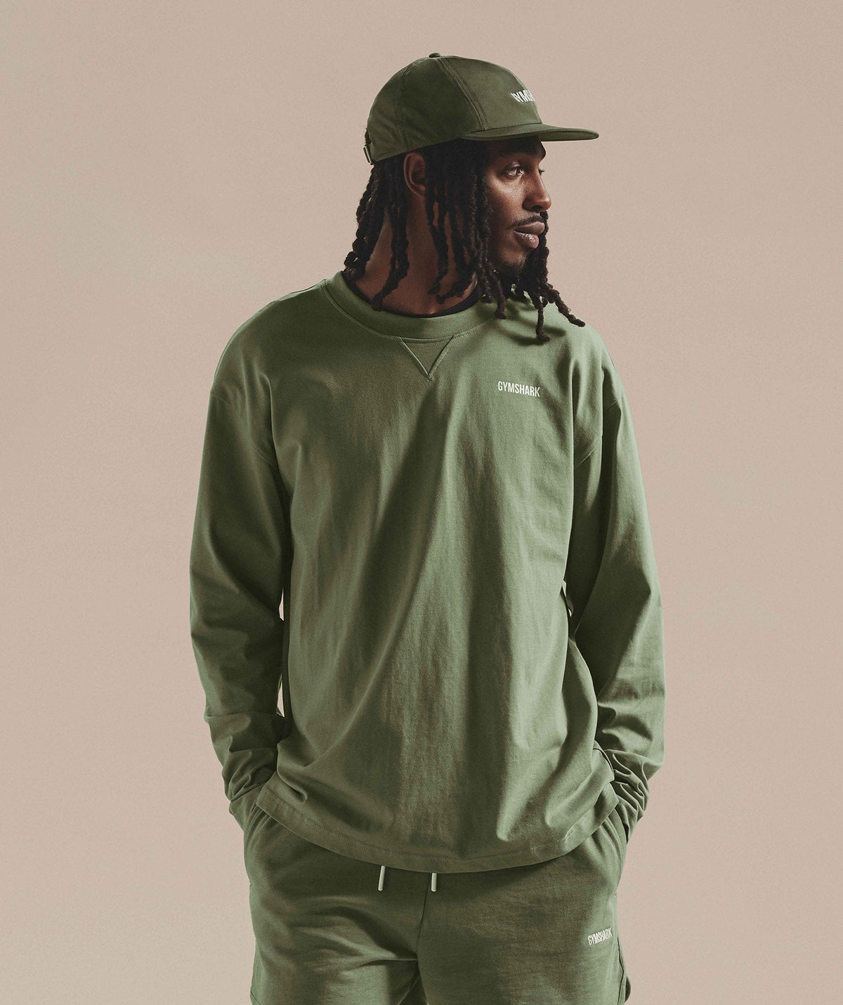 gymshark-rest-day-sweats-long-sleeve-t-shirt-sage-green-aw23