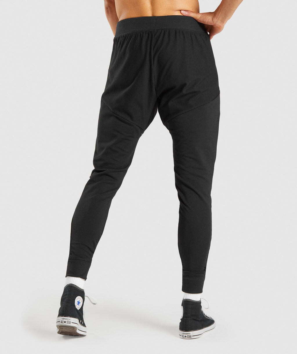 gymshark-chalk-joggers-black