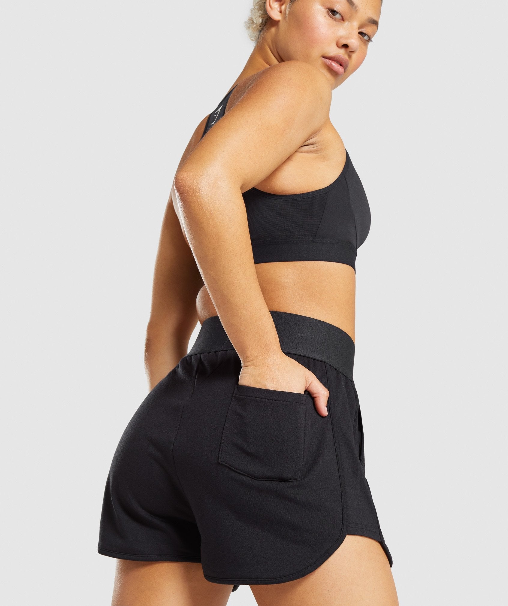 gymshark-chalk-shorts-black