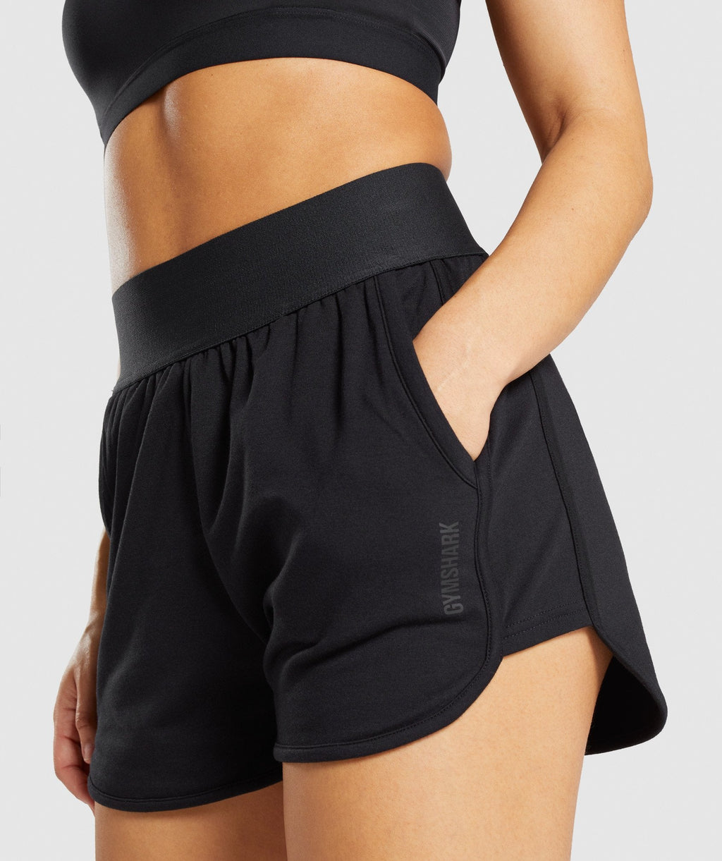 gymshark-chalk-shorts-black