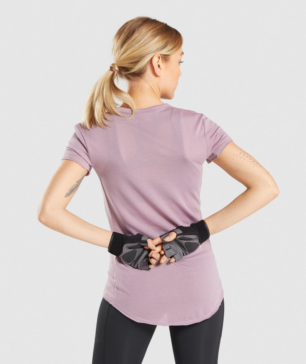 gymshark-chalk-t-shirt-purple
