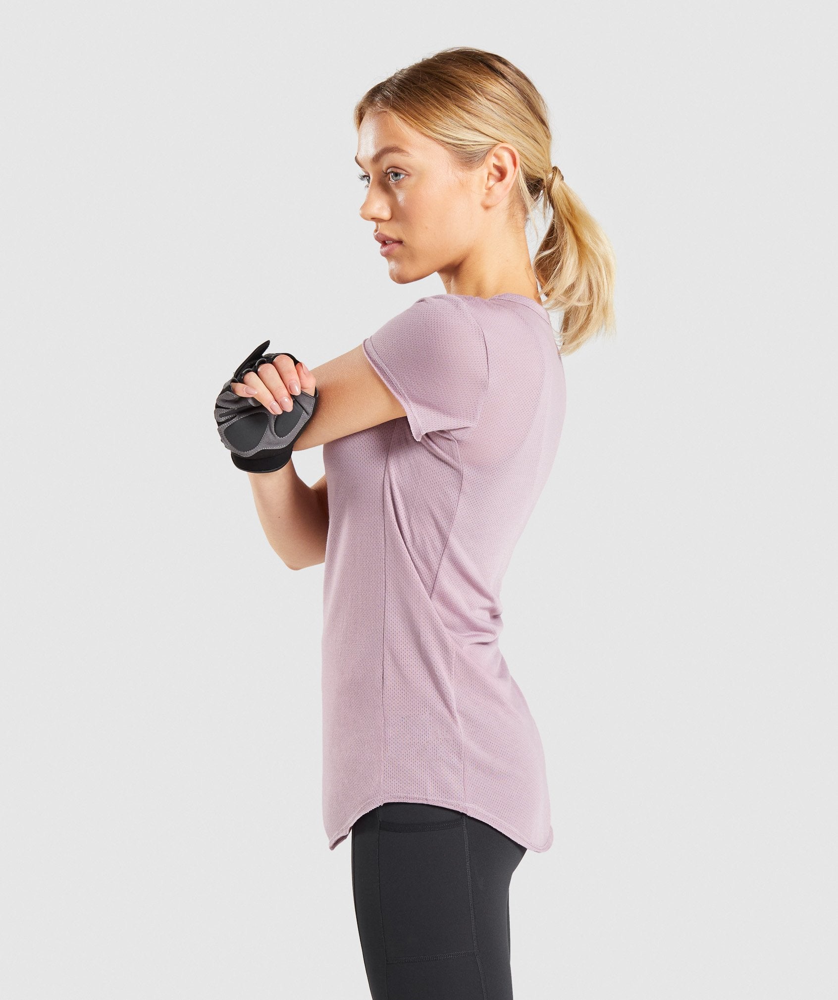 gymshark-chalk-t-shirt-purple