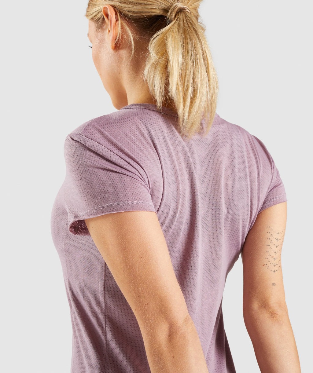 gymshark-chalk-t-shirt-purple