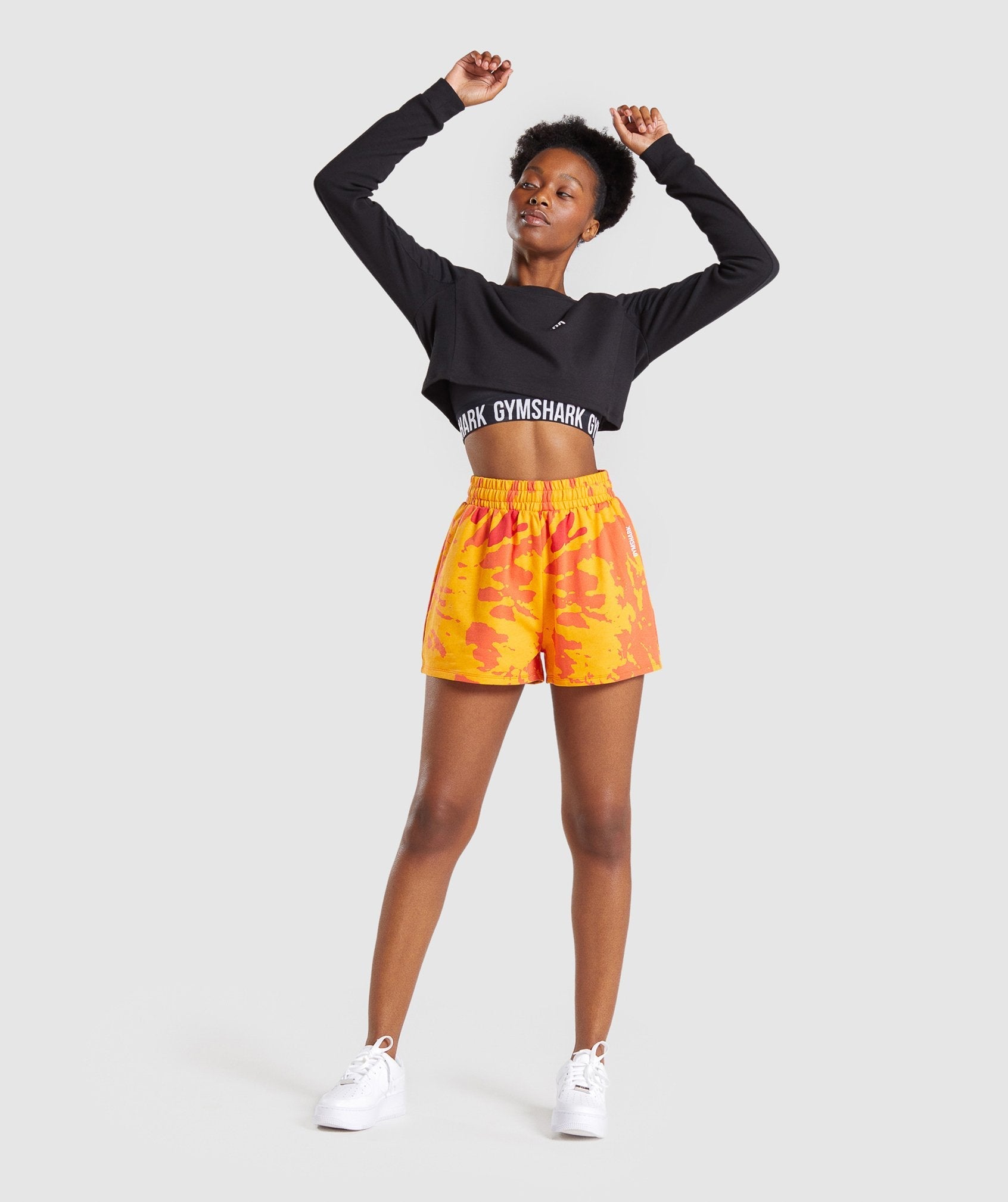 gymshark-colour-burst-shorts-orange-print