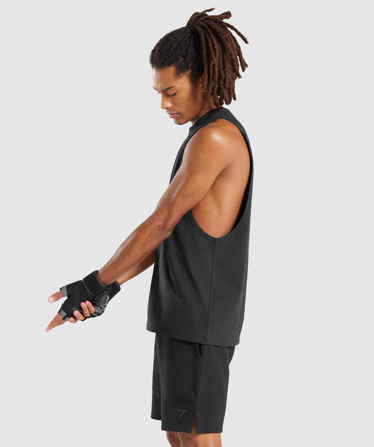 gymshark-compound-drop-arm-tank-black
