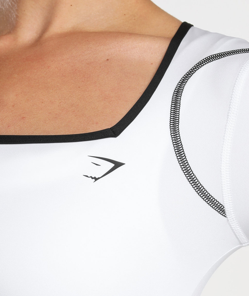 gymshark-contrast-long-sleeve-crop-top-white-aw23