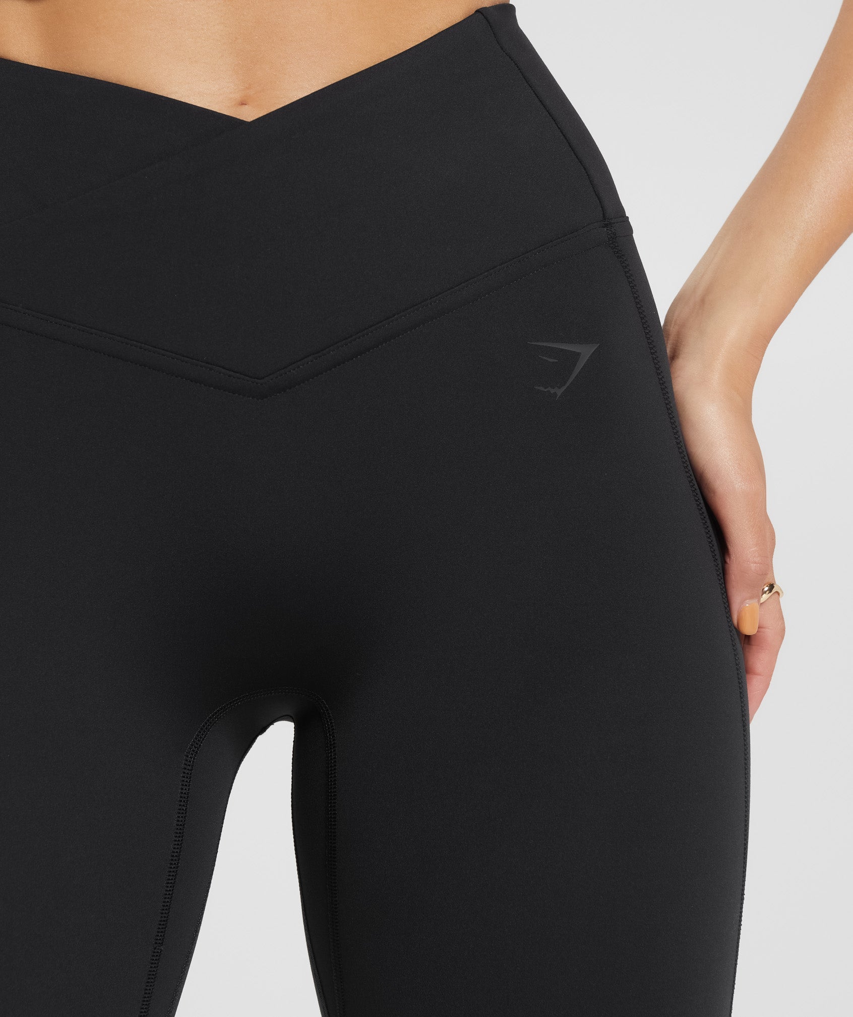 gymshark-crossover-regular-flared-leggings-black-aw23